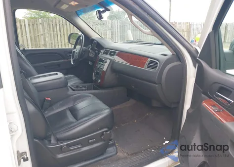 2010 Chevrolet Suburban 1500 Lt1 из США, поврежденный, VIN 1GNUCJE01AR199247